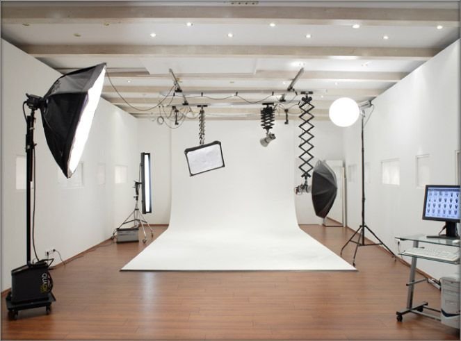 a098ae1b4e6d49b4697f3fcaea331c34--home-photo-studio-foto-studio-ideas